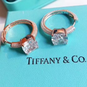 2020 Tiffany 18K  Rose Gold Platinum Diamond Earring Single
